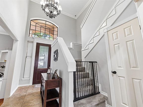 3rd image of 5823 Ashmere Ln