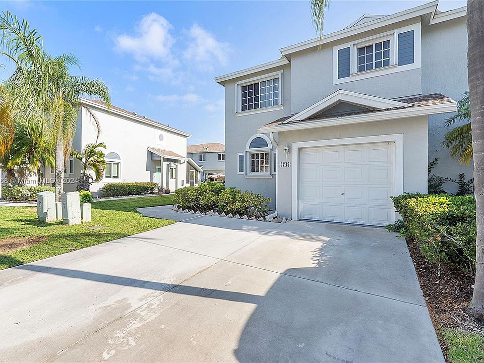 1st image of 4743 SW 14th Ct