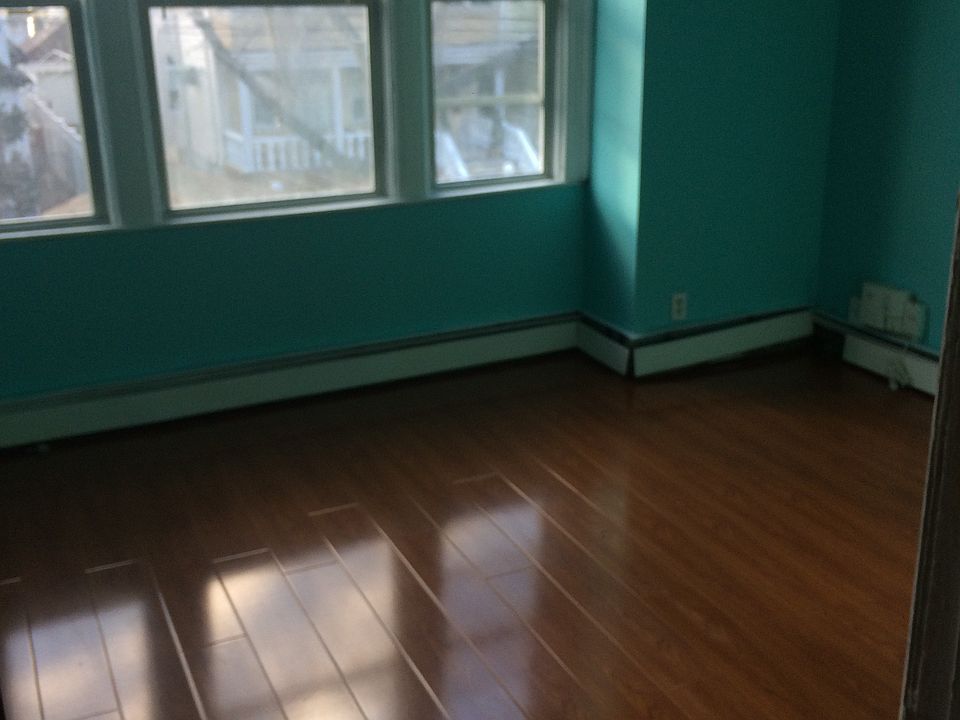 2nd image of 10424 116th Street # Fl 2