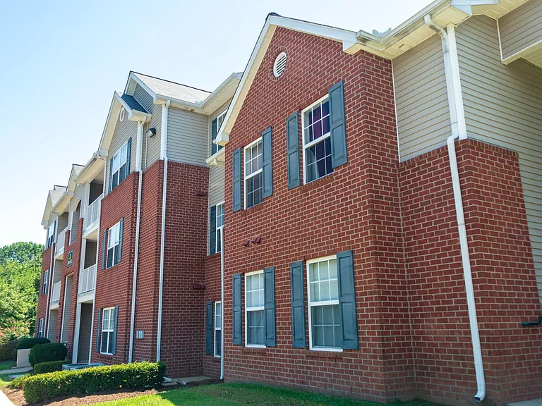 Hamilton Creek Apartments — Photo 4