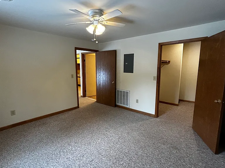 916 Kings Rd #304 — Photo 6