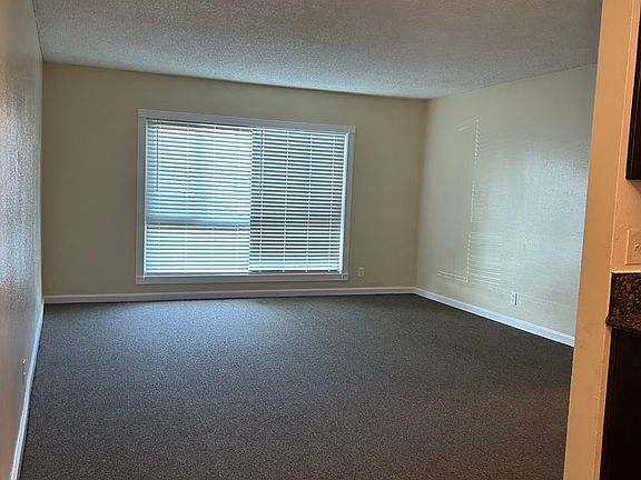 3rd image of 520-540 E Pleasant St #1-9