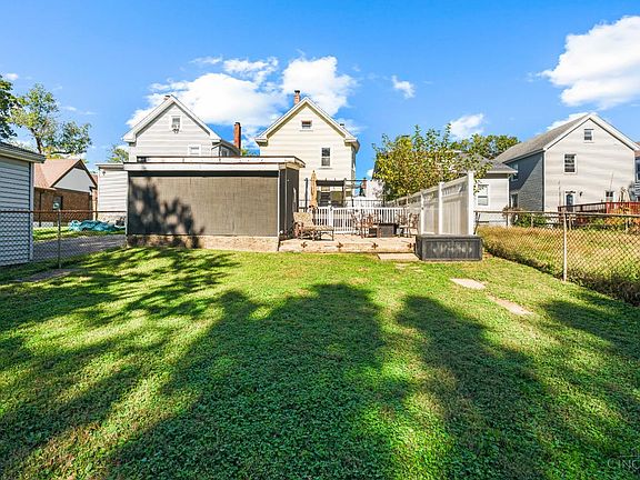5th image of 2853 Markbreit Ave