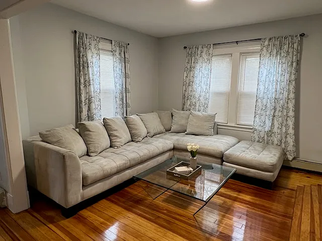 3 bed, 1200 sqft, $2,800 — Photo 1