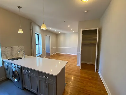 Rented by Mdays Realty | media 19