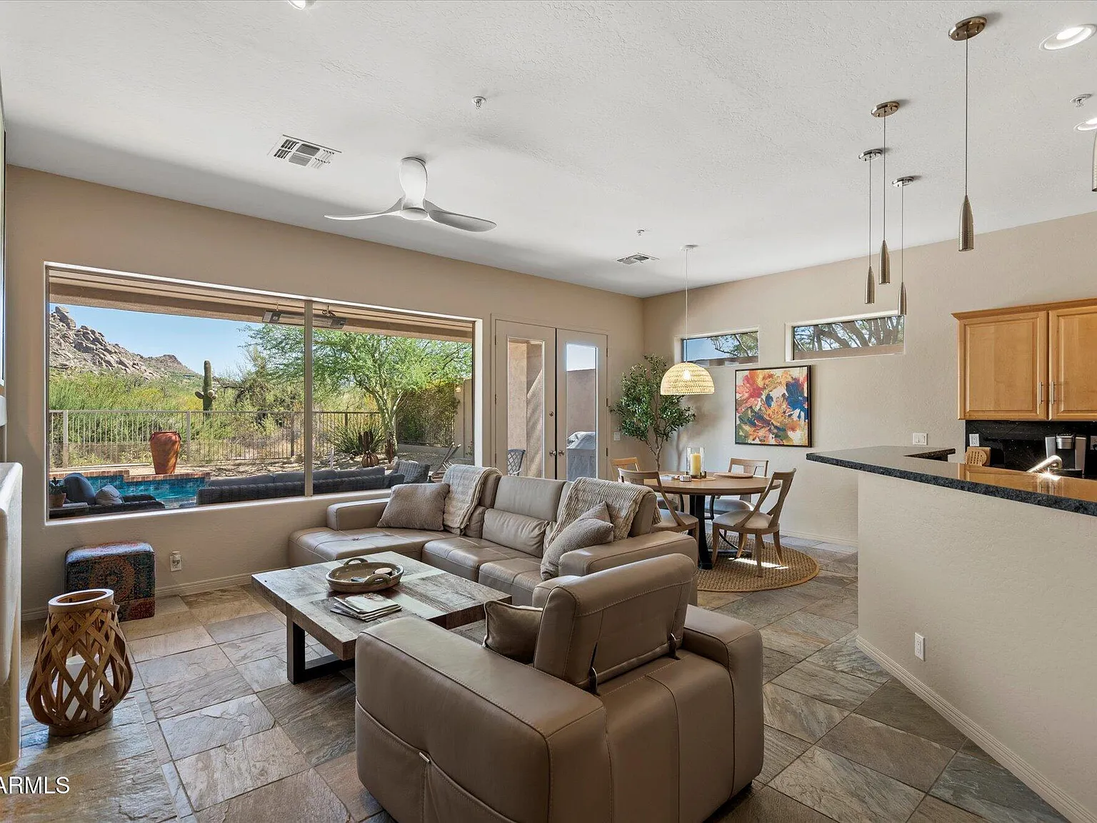 2 bed, 3.0 bath, 1385 sqft, $5,500 — Photo 4