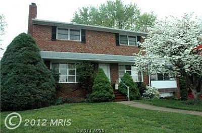 2nd image of 3828 Deckerts Ln