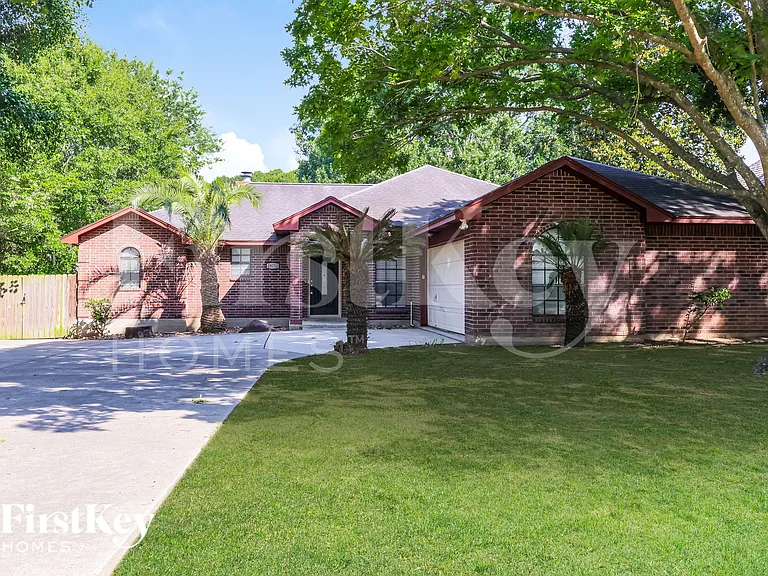 28752 Aloha Ln — Photo 1