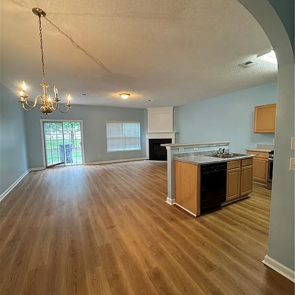 3871 Pleasant Oaks Dr — Photo 16