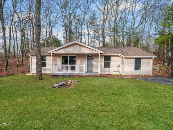 121 Wisperwood Dr, Dingmans Ferry, PA 18328