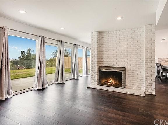 4th image of 27926 Pontevedra Dr