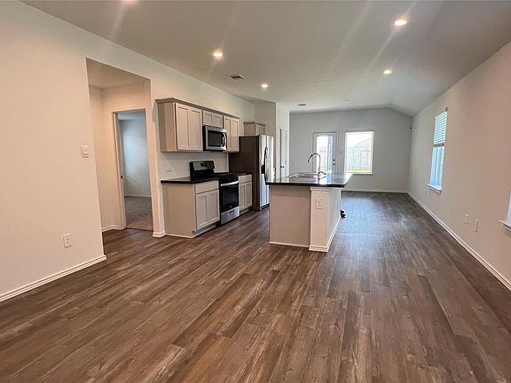 4th image of 5434 Desert Glen Dr
