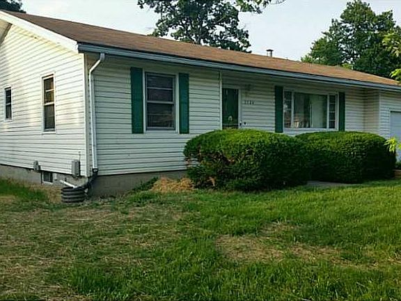 3rd image of 1524 Hazel Ave