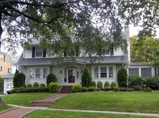 111 Beach Ave, Larchmont, NY 10538