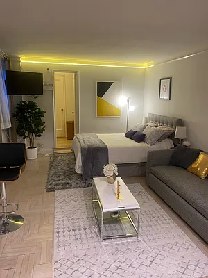Rented by Compass | media 1