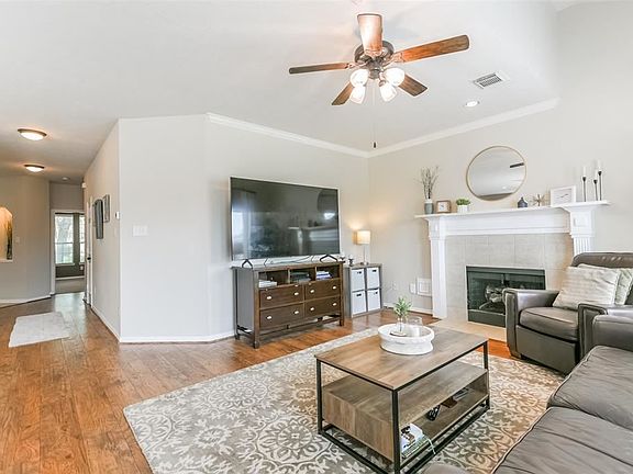 5th image of 3015 Aspen Hollow Ln