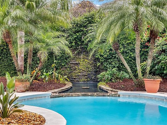 4th image of 7425 Park Springs Cir
