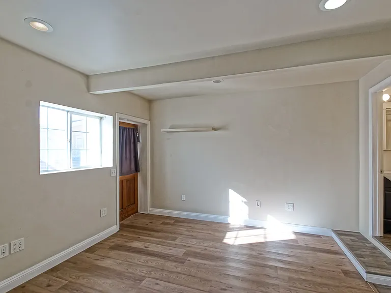 4541 W 172nd St #2 — Photo 29