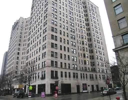 1st image of 2000 N Lincoln Park West Pkwy #512