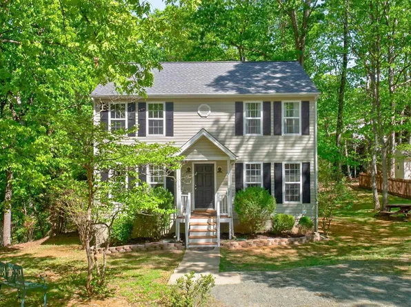 27 Marwood Dr, Palmyra, VA 22963