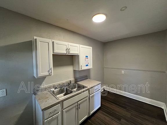5th image of 13815 Idarose Ave Unit 1