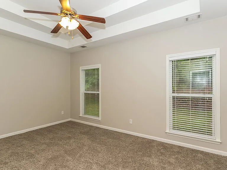 34 Cliffhaven Cir — Photo 12