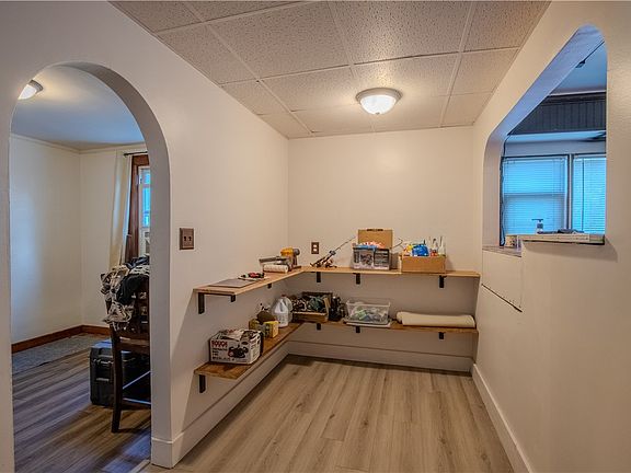 4th image of 80 Mullen St