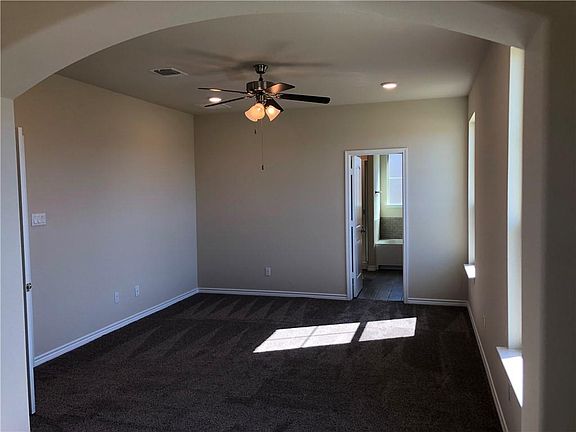 5th image of 1209 Drummond Cir