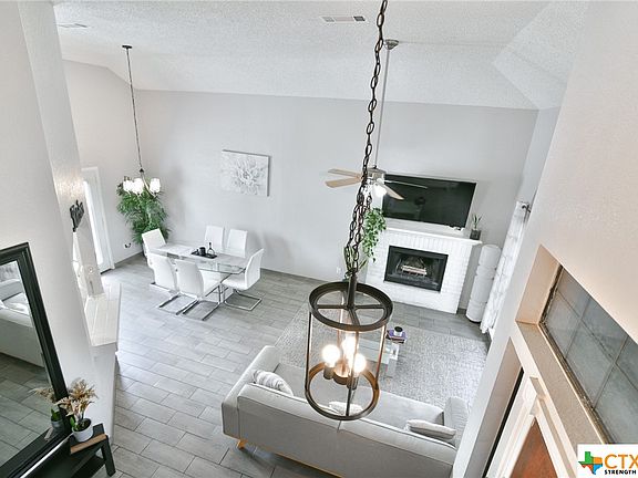 3rd image of 2108 Corona Dr