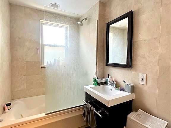 4th image of 119 Yorktown St #2