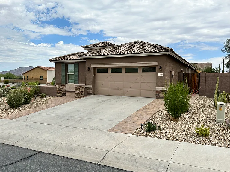 17845 W Desert Trumpet Rd — Photo 3