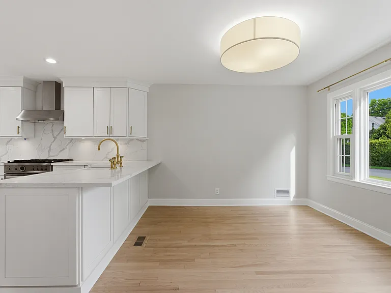 1 Bevan Pl — Photo 18