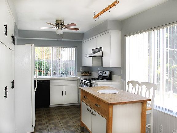 2nd image of 464 N Christine St