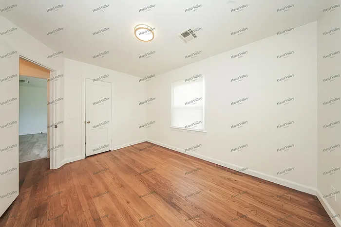 804 Proctor Pl — Photo 8