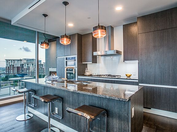 Beautiful gourmet kitchen