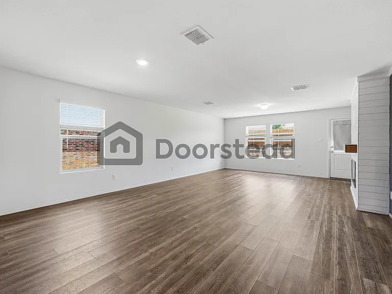 771 Bayonet St — Photo 11