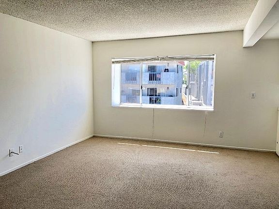 2nd image of 740 Manhattan Beach Blvd APT D