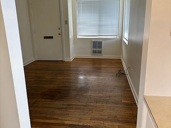 4th image of 1199 W 11th Ave