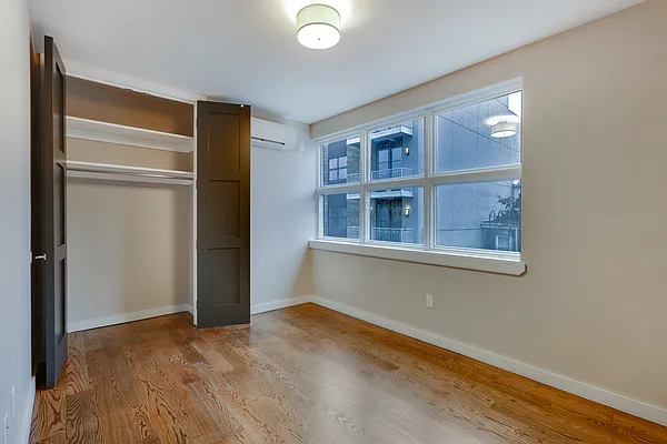 Rented by EXR | media 33