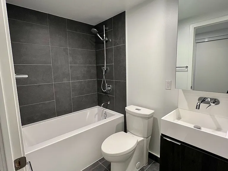 370 Martha St #212 — Photo 12
