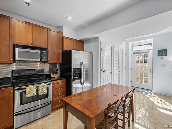 5th image of 209 N 19th St #U12