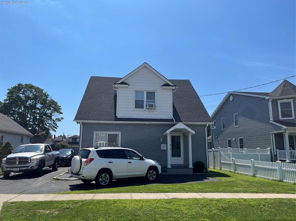 (undisclosed Address)