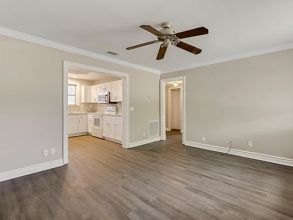 3rd image of 6437 Anvers Blvd