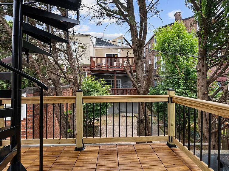 203 S Madeira St — Photo 31