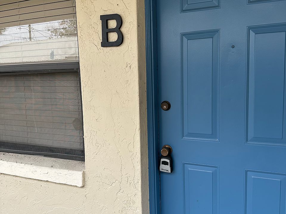 1st image of 1007 Peel St APT B