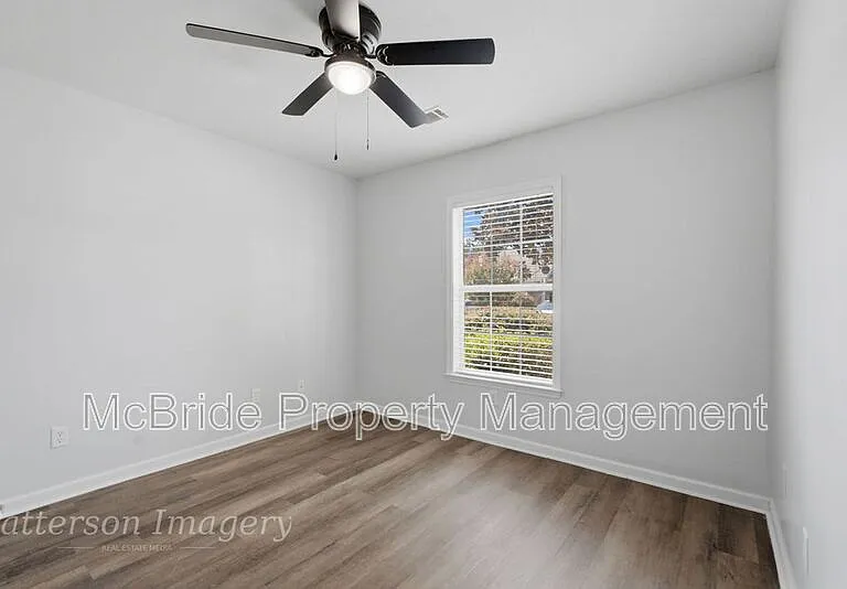1217 Longpoint Dr — Photo 11