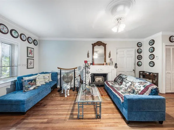 37 NE 44th St, Miami, FL 33137