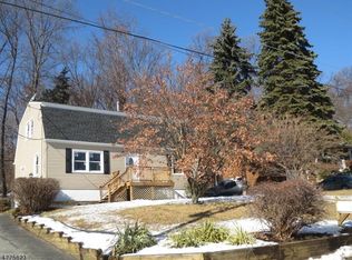 9 Monroe Ave, Vernon, NJ 07462