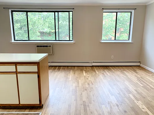 Rented by Garfield Realty  | media 30