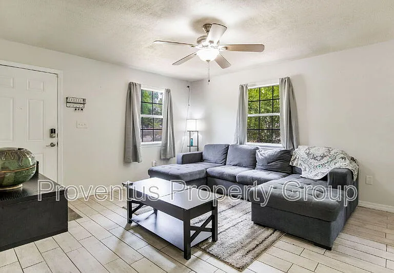 1261 Basin St — Photo 5